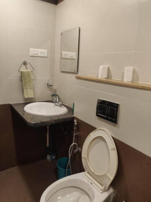 Chillx Comfort Stay 2Bhk Luxury Apt Arpora Extérieur photo
